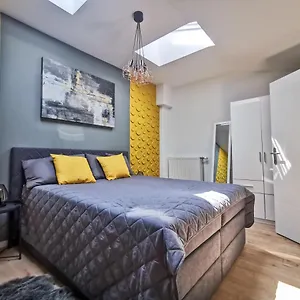 Apartment 11a, Salzburg